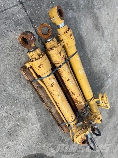 CAT 320 BL HYDRAULIC CYLINDER 3 PCS COMPLET Hidraulikos įrenginiai