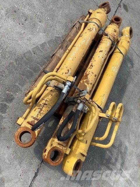 CAT 320 BL HYDRAULIC CYLINDER 3 PCS COMPLET Hidraulikos įrenginiai