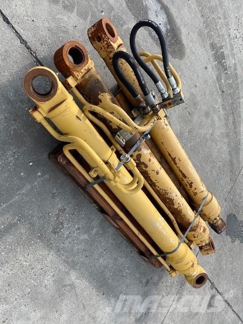 CAT 320 BL HYDRAULIC CYLINDER 3 PCS COMPLET Hidraulikos įrenginiai