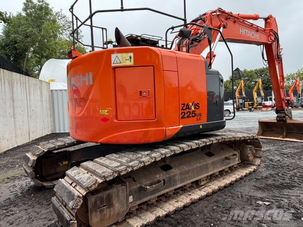Hitachi ZX 225 US LC-5 B Gravemaskiner på larvebånd