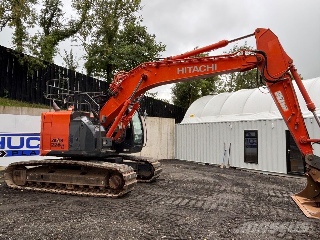 Hitachi ZX 225 US LC-5 B Gravemaskiner på larvebånd