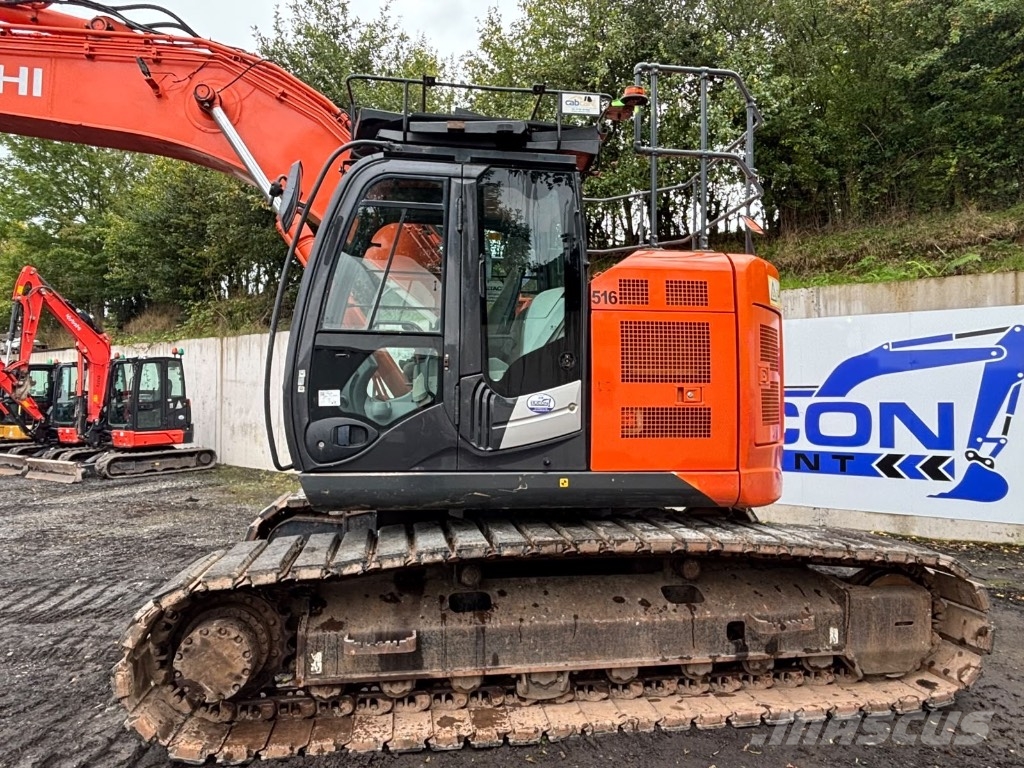 Hitachi ZX 225 US LC-5 B Gravemaskiner på larvebånd