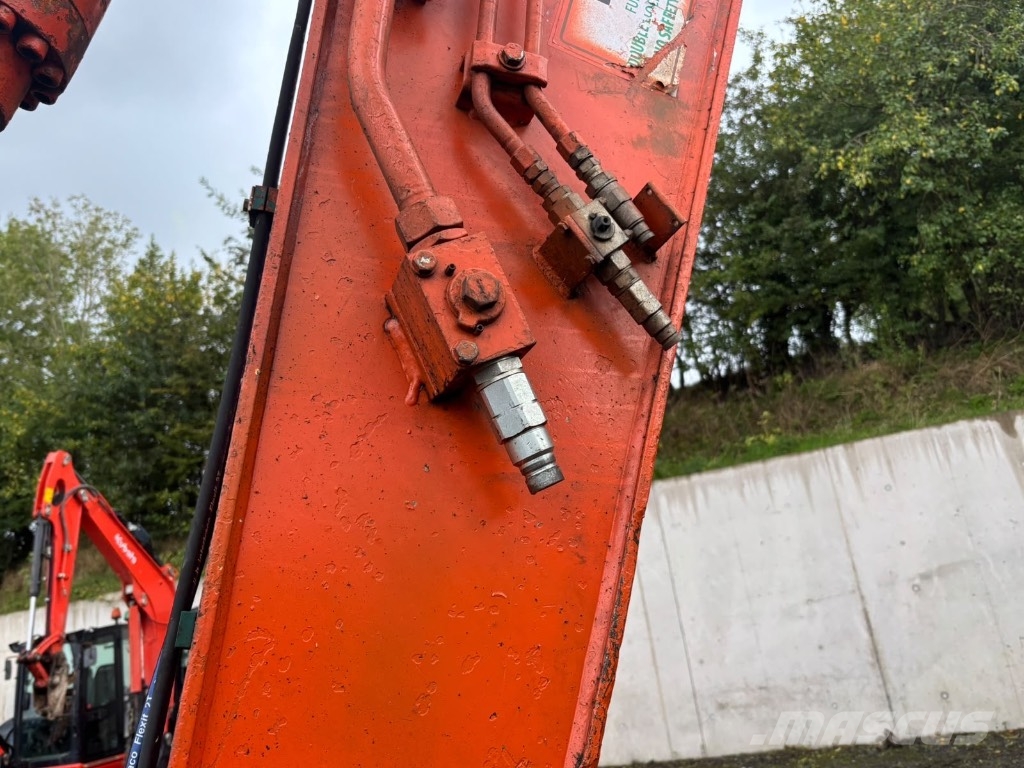 Hitachi ZX 225 US LC-5 B Gravemaskiner på larvebånd