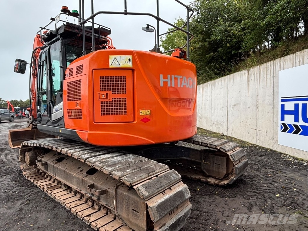 Hitachi ZX 225 US LC-5 B Gravemaskiner på larvebånd