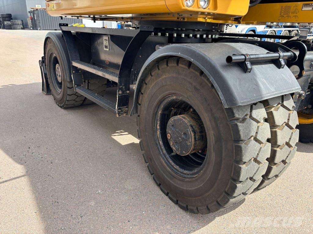 CAT M317 Pyöräkaivukoneet