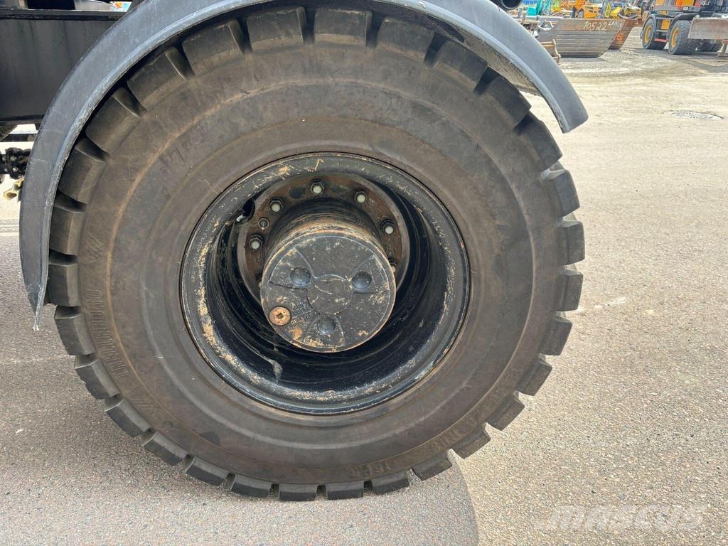 CAT M317 Ratiniai ekskavatoriai