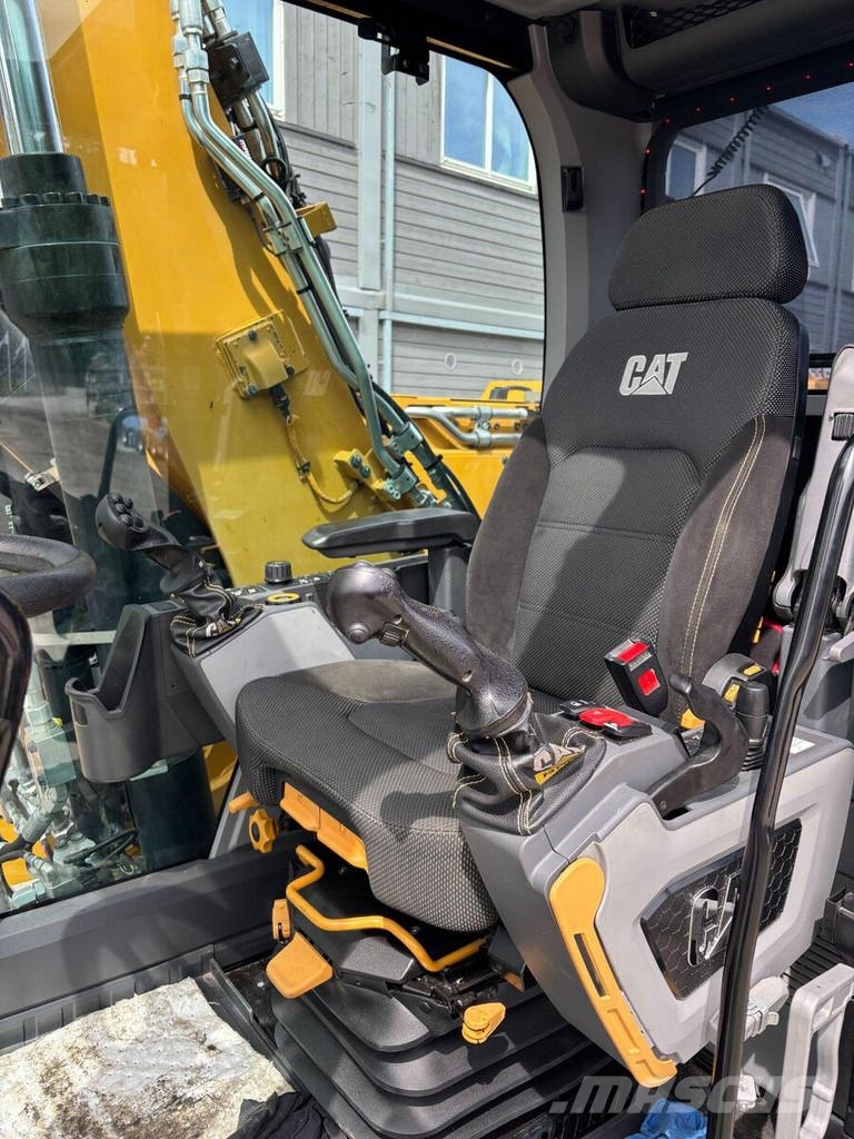 CAT M317 Ratiniai ekskavatoriai
