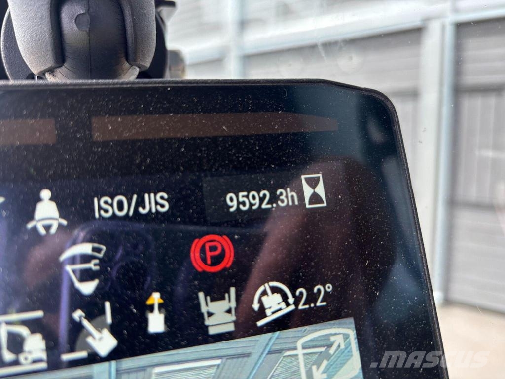 CAT M317 Ratiniai ekskavatoriai