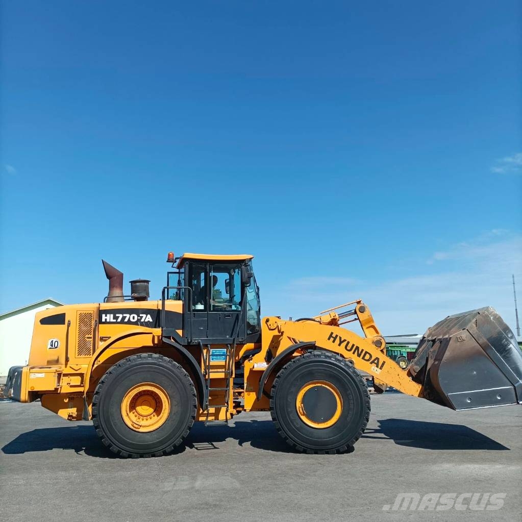 Hyundai HL 770-7 A لوادر بعجل