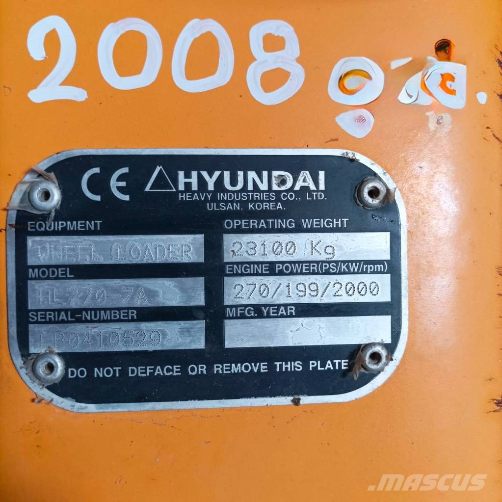 Hyundai HL 770-7 A لوادر بعجل