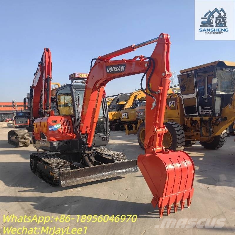 Doosan DX 60-9 C Pelle sur chenilles