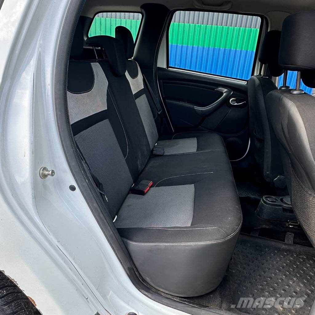Dacia Duster 1.5 dCi 4x4 Carros