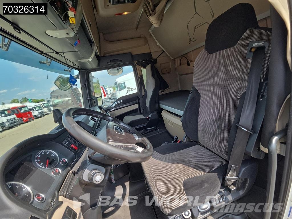 MAN TGX 18.460 4X2 XLX Mega Retarder 2xTanks Standklim Ťahače