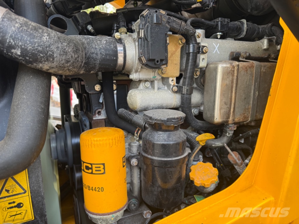 JCB 3 CX Backhoe