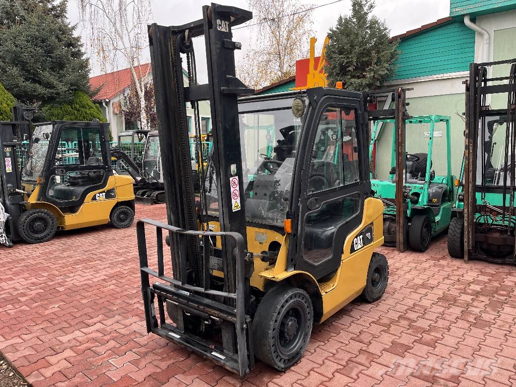 CAT DP25NT V-4243 IO Camiones diesel