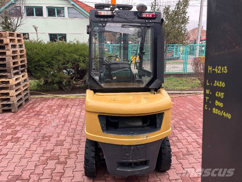 CAT DP25NT V-4243 IO Camiones diesel