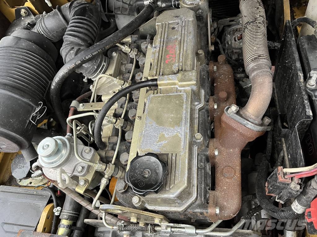 CAT DP25NT V-4243 IO Camiones diesel