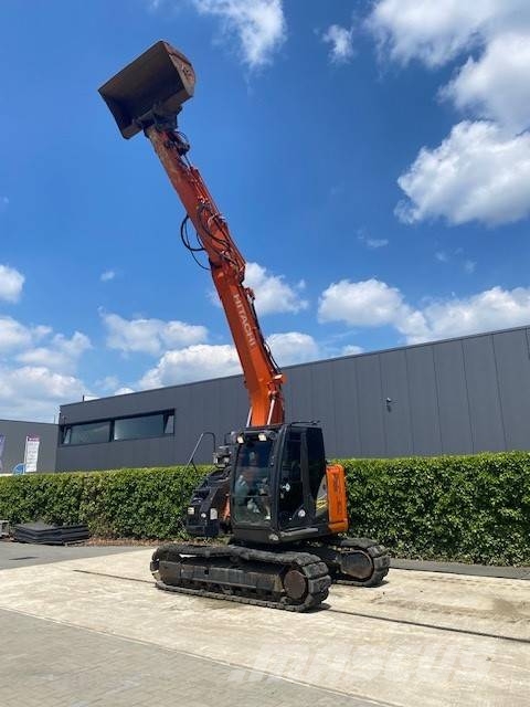 Hitachi ZX 135 US-6 Gravemaskiner på larvebånd