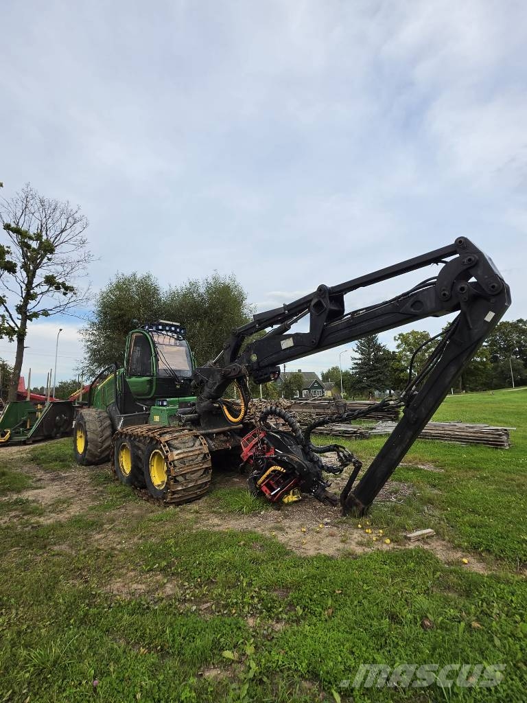 John Deere 1270 E Harvesteri