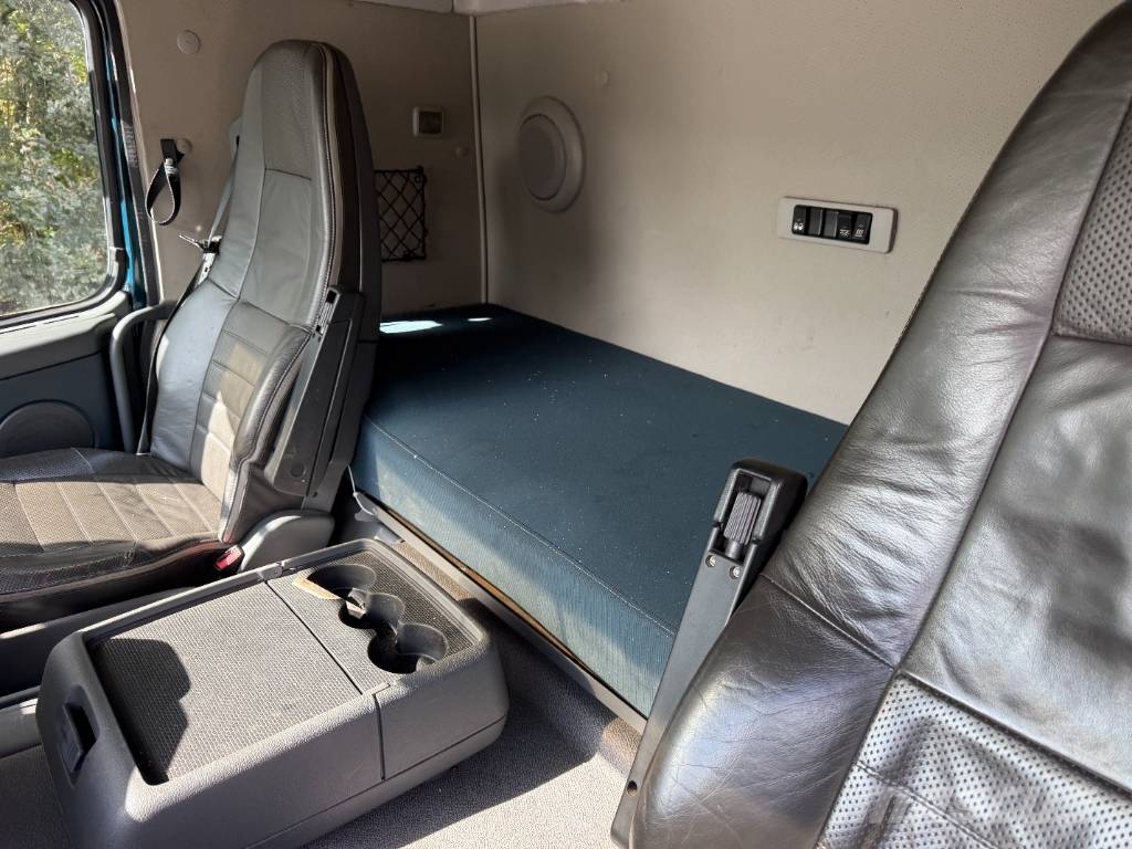 Volvo FMX500 8x2 Lastväxlare med kabellift