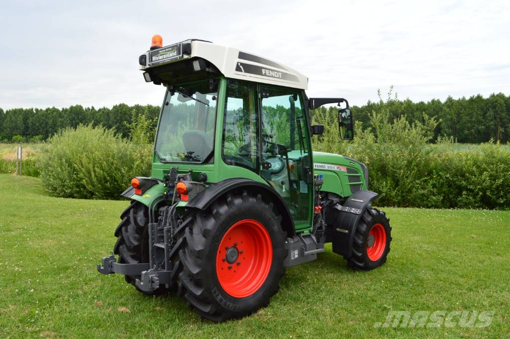 Fendt 210V Vario Profi Smalspoor/Fruitteelttractor Tractors