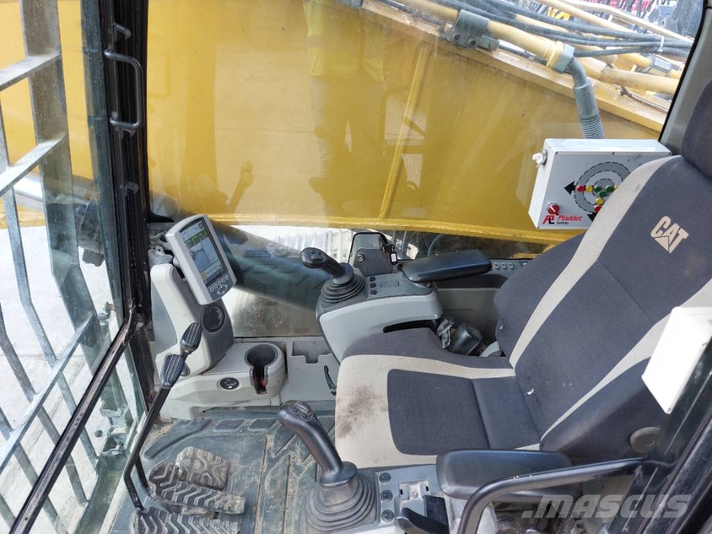 CAT 352FLXE MHD (17m demolition) حفارات زحافة