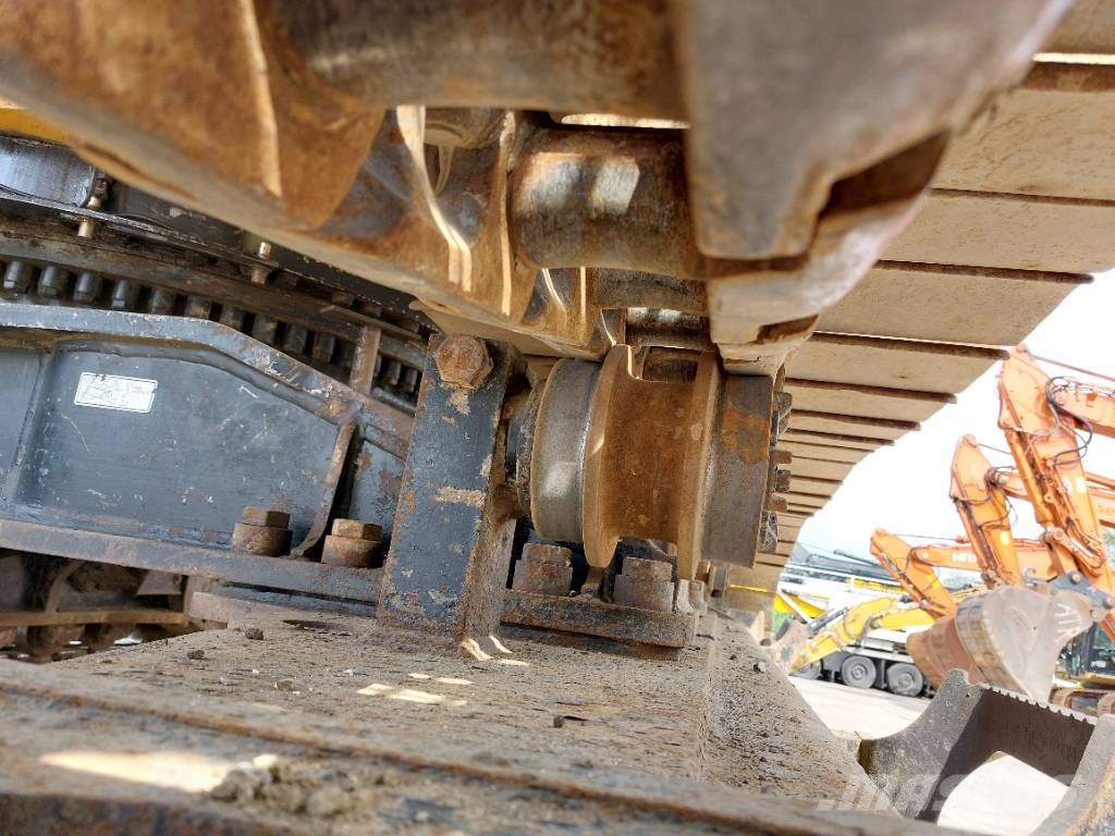 CAT 352FLXE MHD (17m demolition) حفارات زحافة