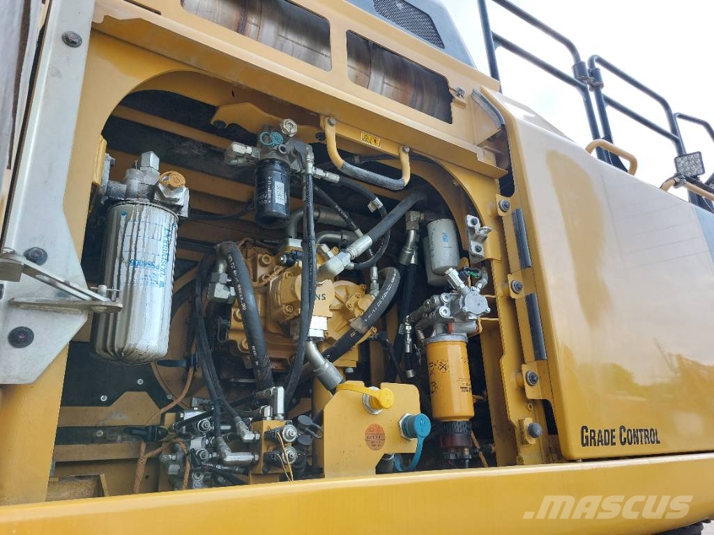 CAT 352FLXE MHD (17m demolition) حفارات زحافة