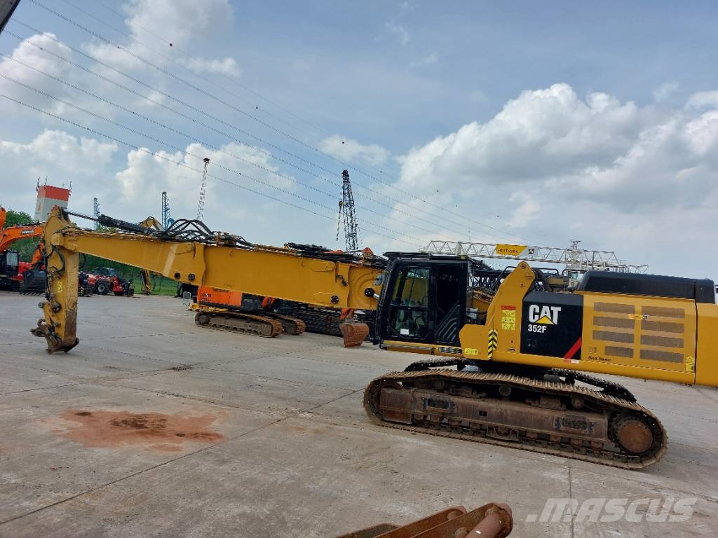CAT 352FLXE MHD (17m demolition) حفارات زحافة