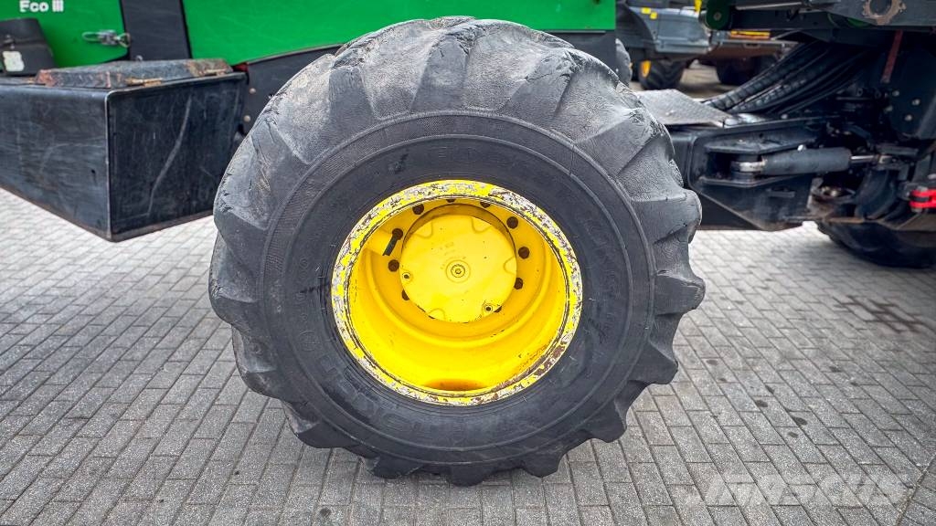 John Deere 1070 D Eco III Harvester