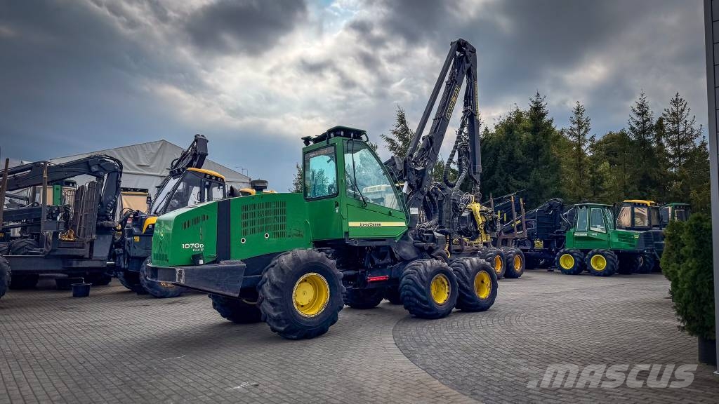 John Deere 1070 D Eco III Harvester