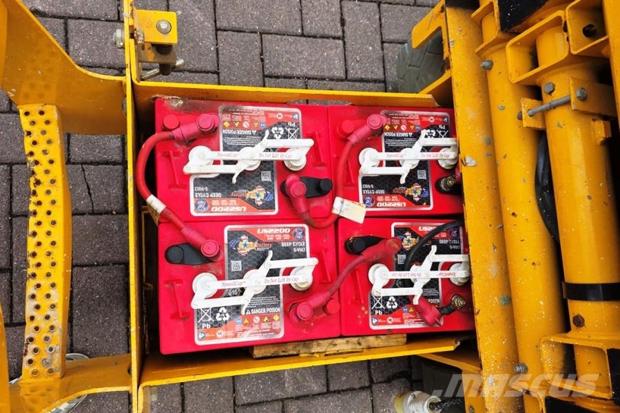 Haulotte Compact 8 Electric, 8.2m Working Height, 350kg Cap Škaraste platforme