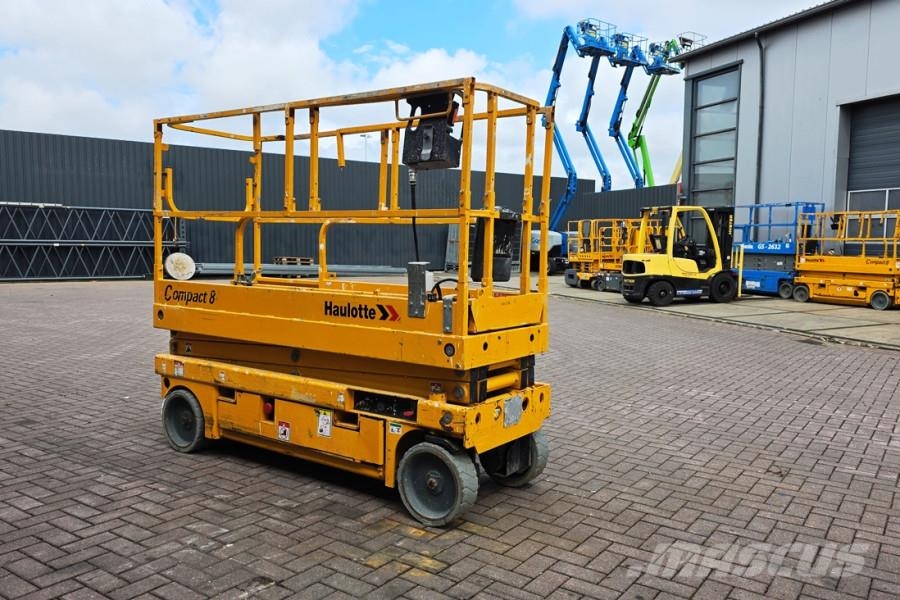 Haulotte Compact 8 Electric, 8.2m Working Height, 350kg Cap لوادر انزلاقية التوجيه