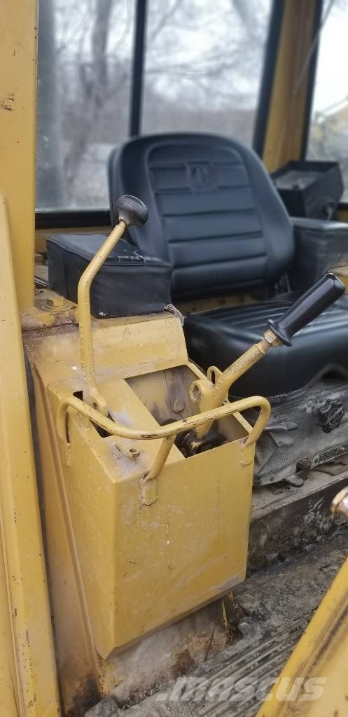 CAT 953 Paletli yükleyiciler