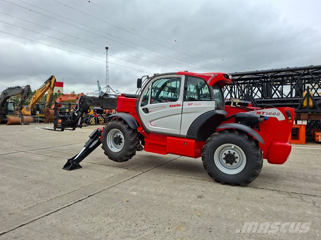 Manitou MT 1440 (100HP + Sideshift + A/C) مناولات متداخلة