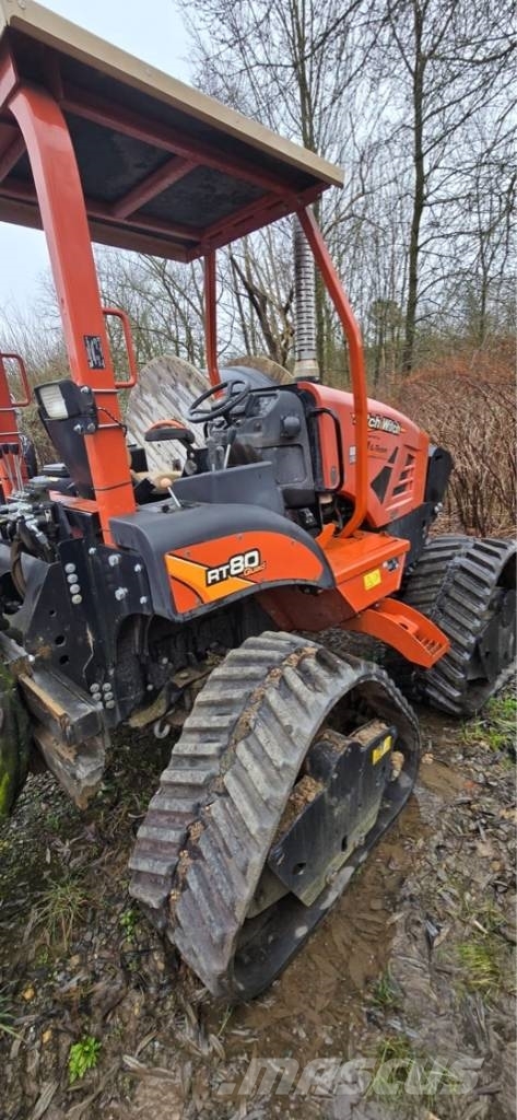 Ditch Witch RT 80 Quad 掘溝機