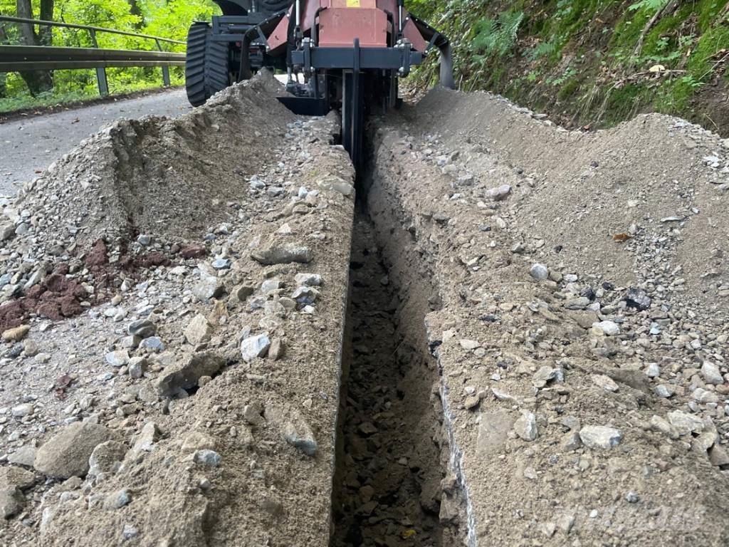 Ditch Witch RT 80 Quad 掘溝機