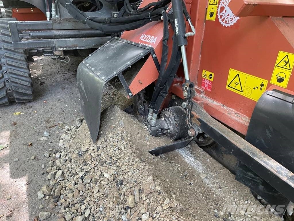 Ditch Witch RT 80 Quad 掘溝機