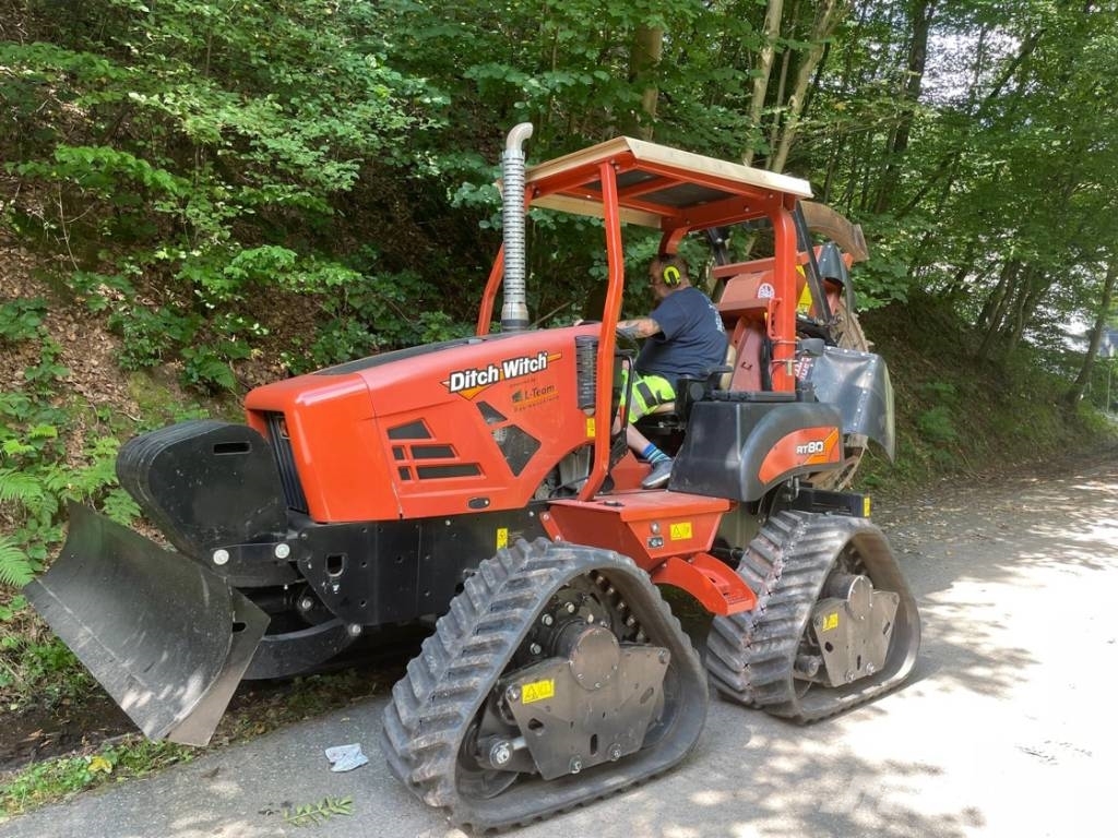 Ditch Witch RT 80 Quad 掘溝機