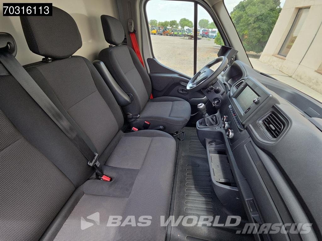 Renault Master 145PK Furgón Caja Cerrada – LED - Navegació Muut autot