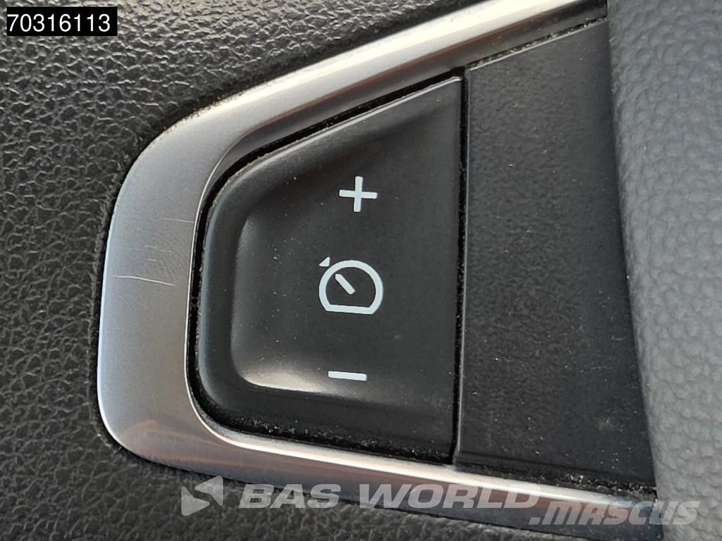 Renault Master 145PK Furgón Caja Cerrada – LED - Navegació Muut autot