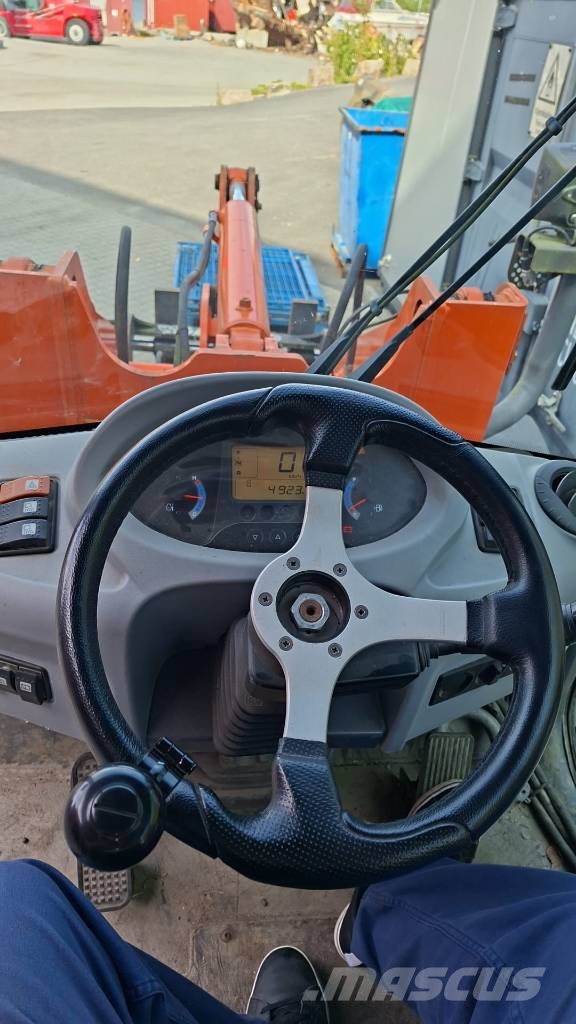 Hitachi ZW75 Radlader