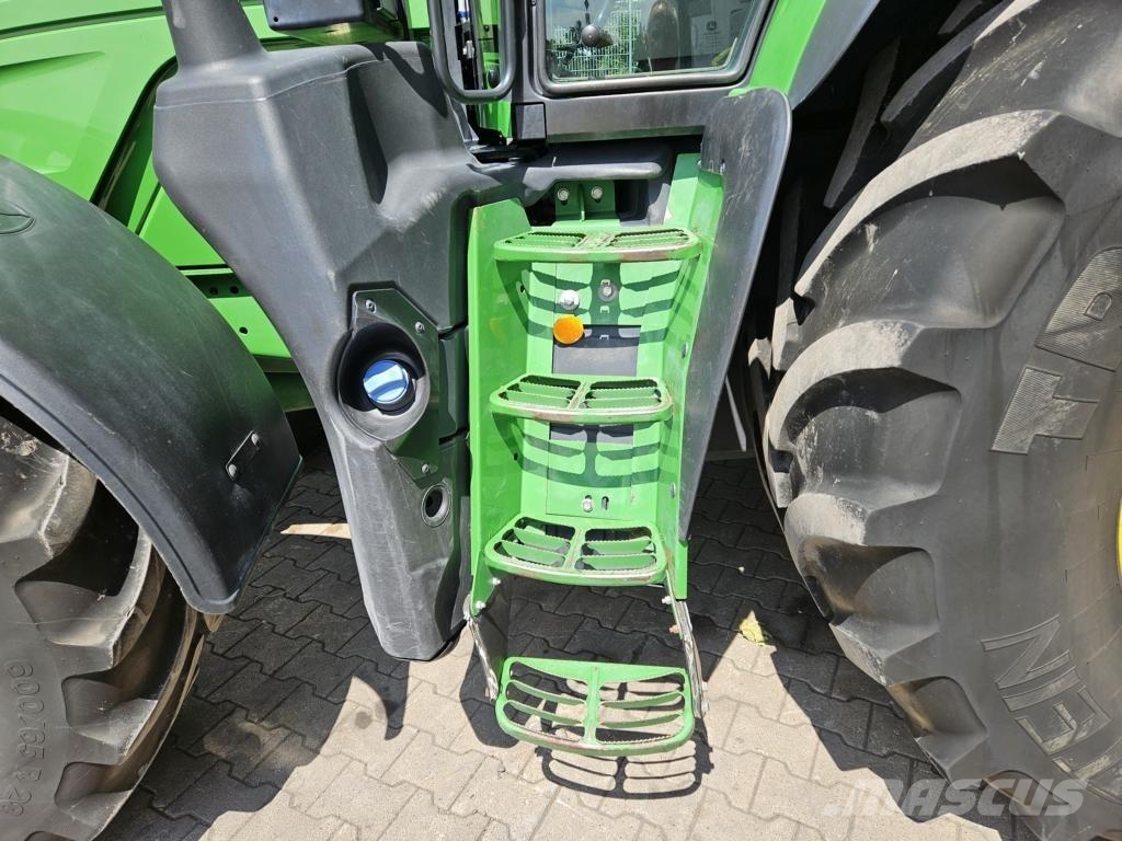 John Deere TRAKTOR 6195M MIT KABINE Agriculture - Others