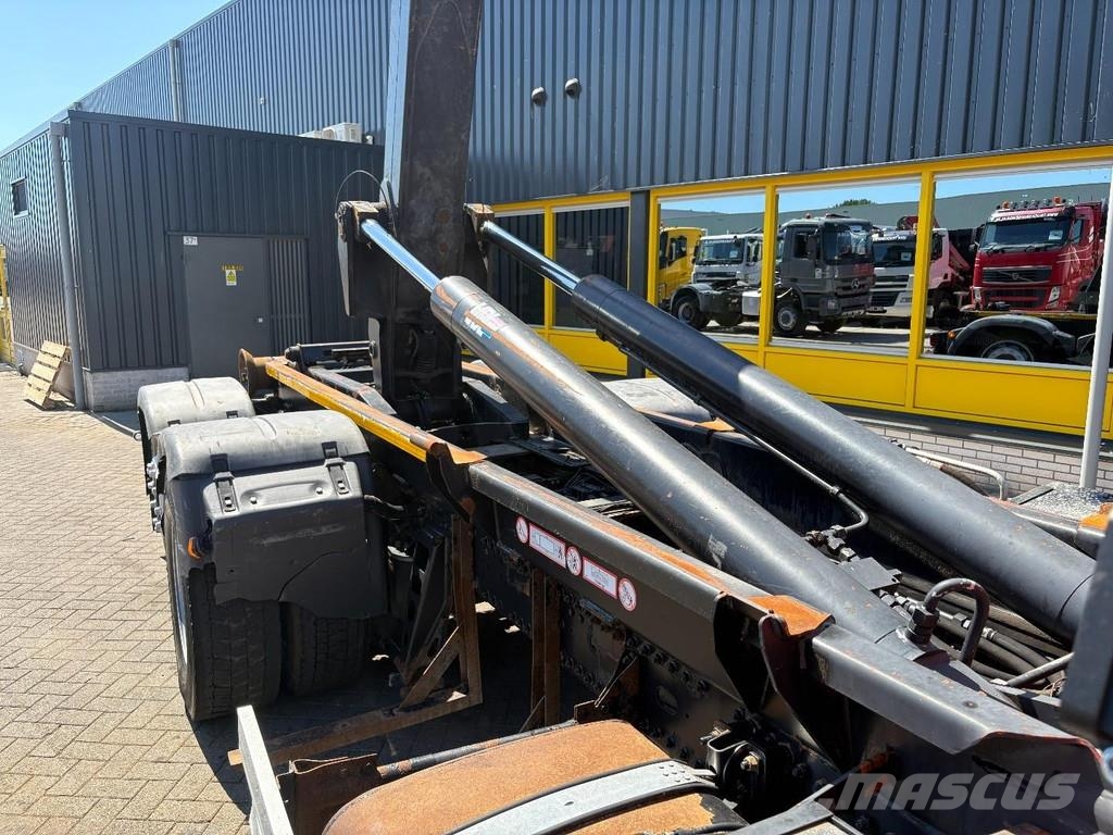 MAN TGS 26.320 + 6x4 FRONT TRACTION + STEERING/LIFT AX Grúas todo terreno