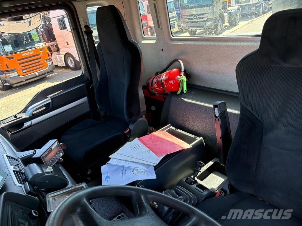 MAN TGS 26.320 + 6x4 FRONT TRACTION + STEERING/LIFT AX Grúas todo terreno