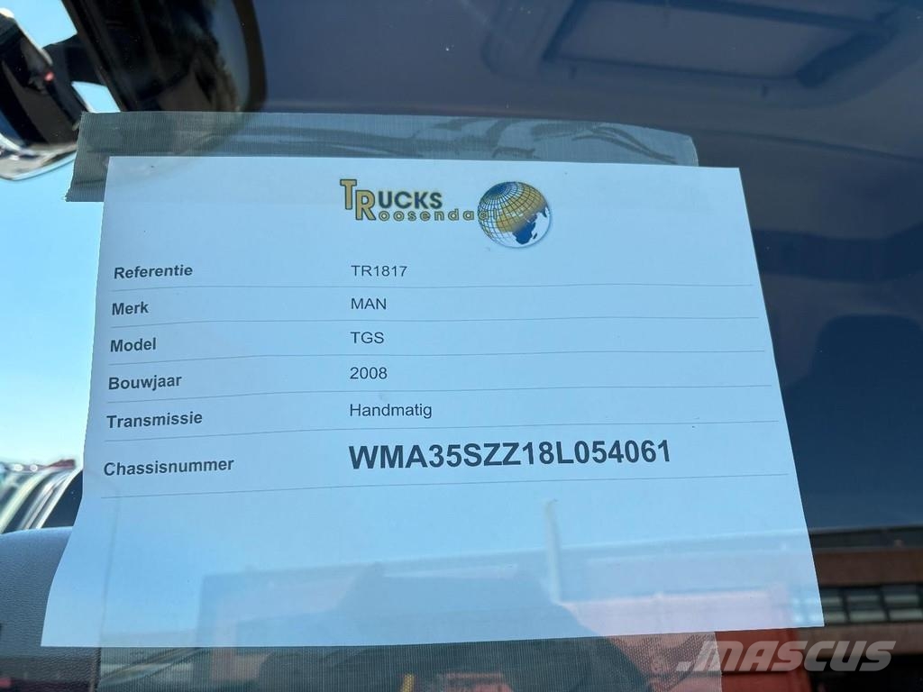 MAN TGS 26.320 + 6x4 FRONT TRACTION + STEERING/LIFT AX Grúas todo terreno