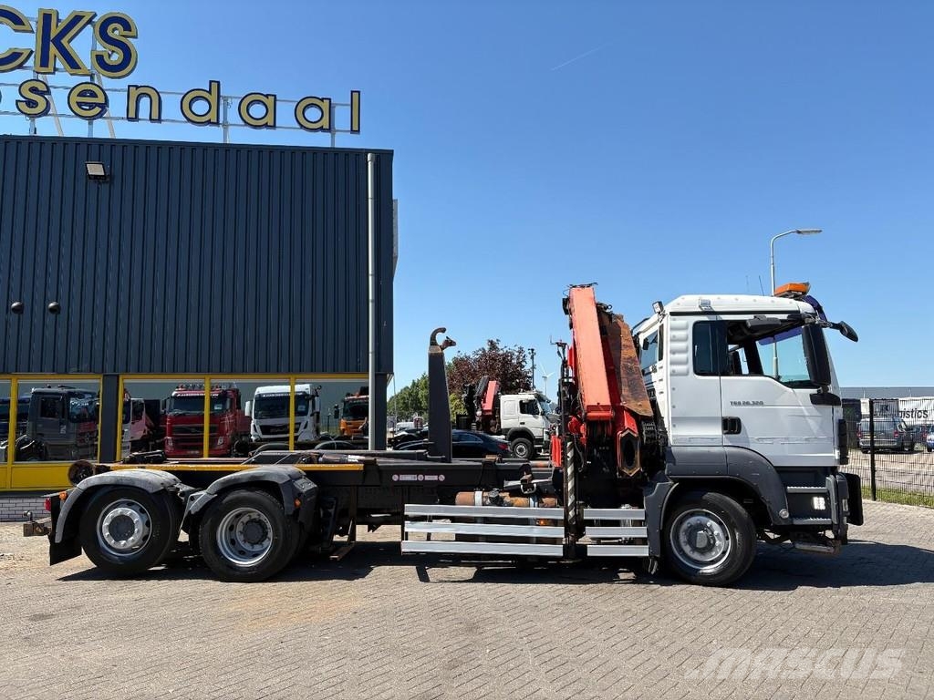 MAN TGS 26.320 + 6x4 FRONT TRACTION + STEERING/LIFT AX Grúas todo terreno