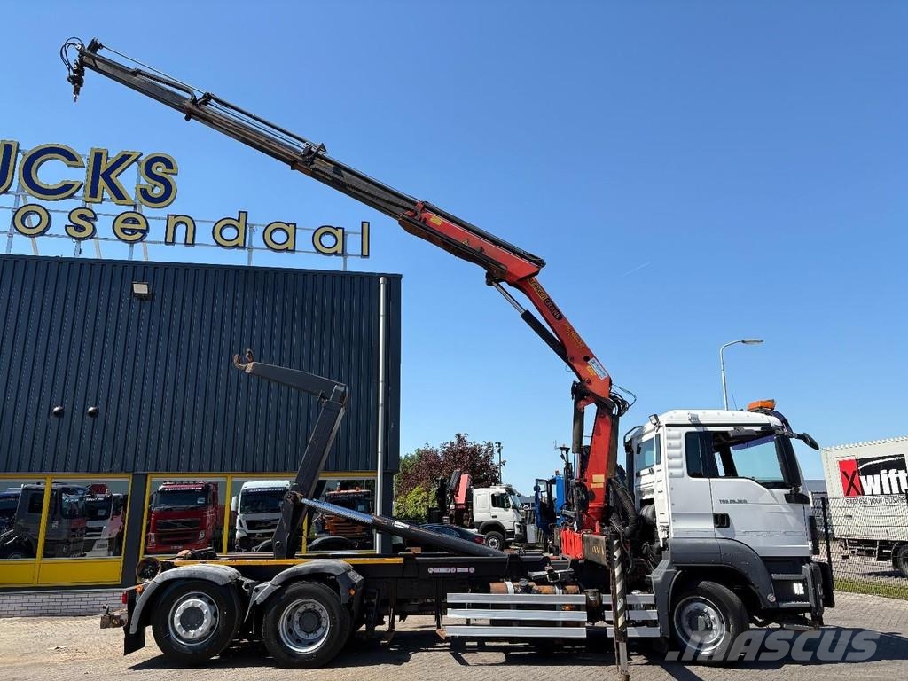 MAN TGS 26.320 + 6x4 FRONT TRACTION + STEERING/LIFT AX Grúas todo terreno