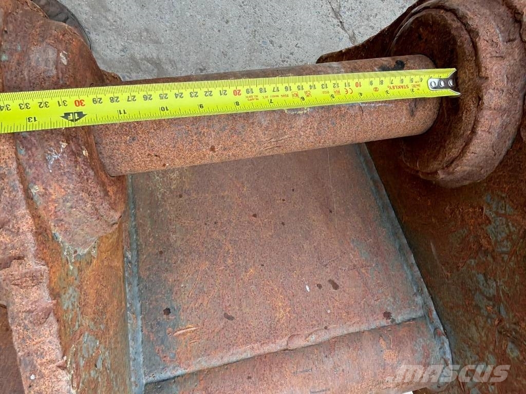 Strickland Grading Bucket 80mm Pins Buckets