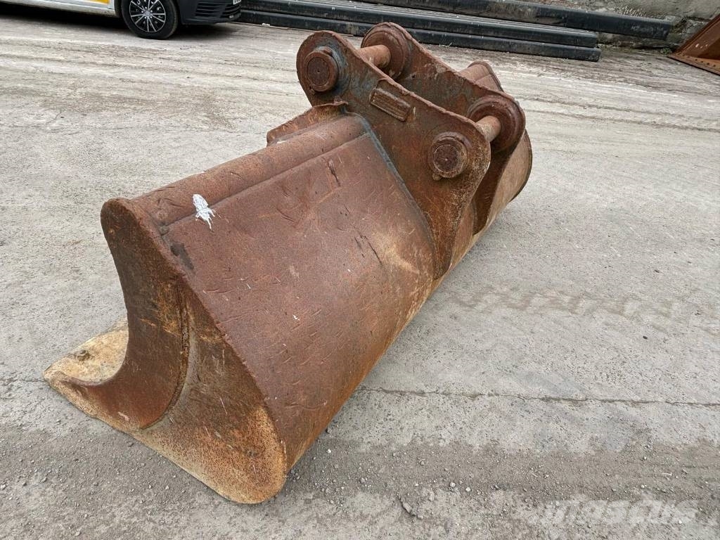 Strickland Grading Bucket 80mm Pins Buckets